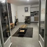 Appartement With Garden Terrace And Free Parking