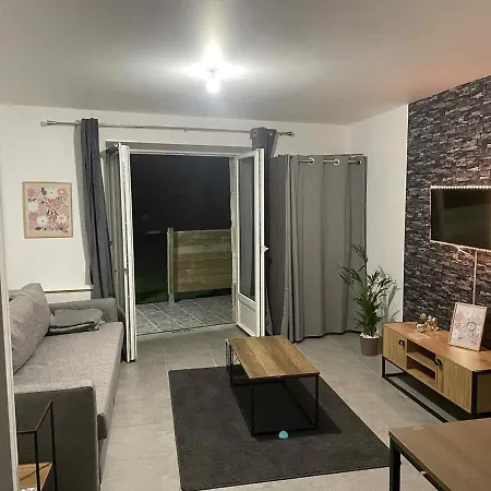 Avec Jardin Terrasse Et Parking Prive Διαμέρισμα *