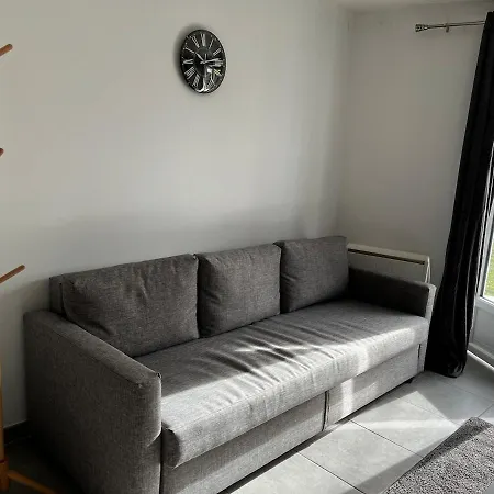 With Garden Terrace And Free Parking 公寓