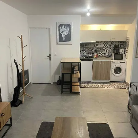 Avec Jardin Terrasse Et Parking Privé Lägenhet Caen