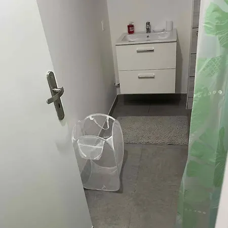 Apartament With Garden Terrace And Free Parking *