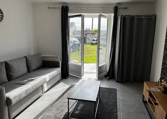 With Garden Terrace And Free Parking * Кан