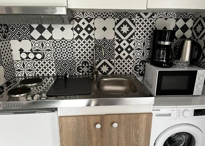 With Garden Terrace And Free Parking * Кан