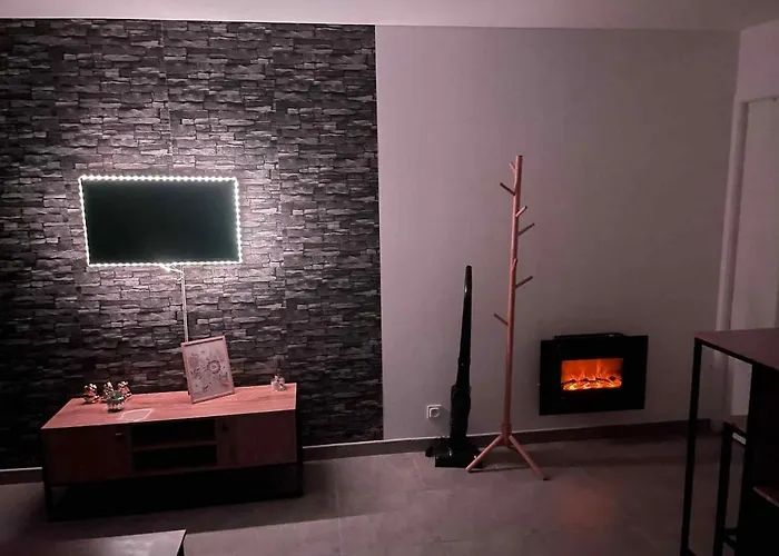 Апартаменты With Garden Terrace And Free Parking Кан